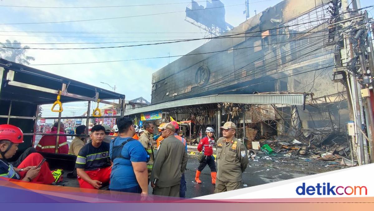 Rita Pasaraya: Shopping Memories on Jenderal A Yani Before the Fire